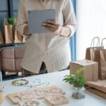 De ce să alegi un model hibrid de vânzare: cum combini site-ul propriu cu Infinity Marketplace